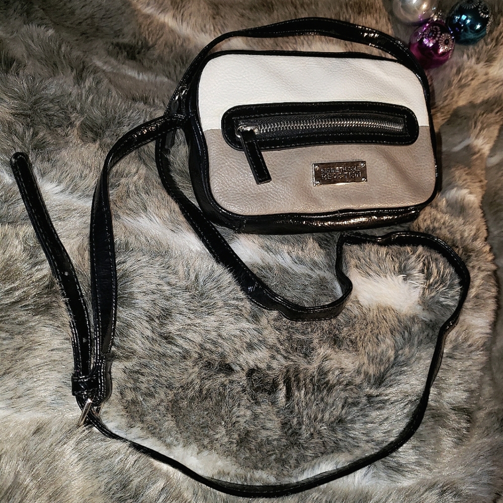 Kenneth Cole Reaction, Gray